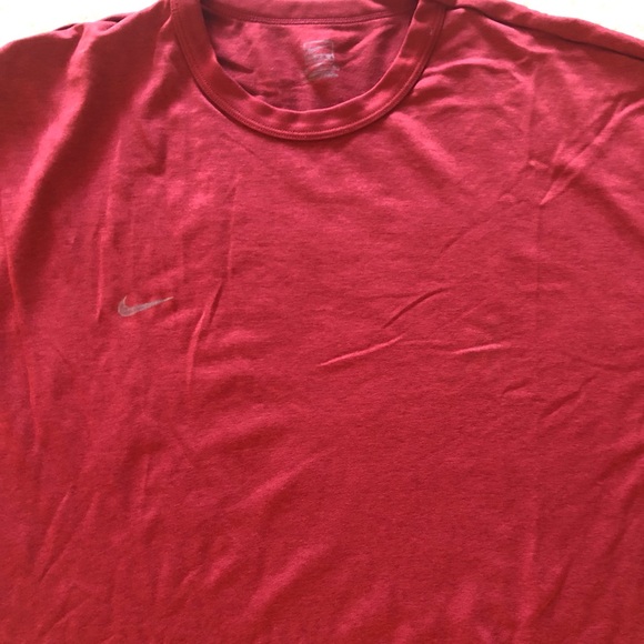 Nike Short Sleeve Athletic Tee Red size L - Picture 2 of 4